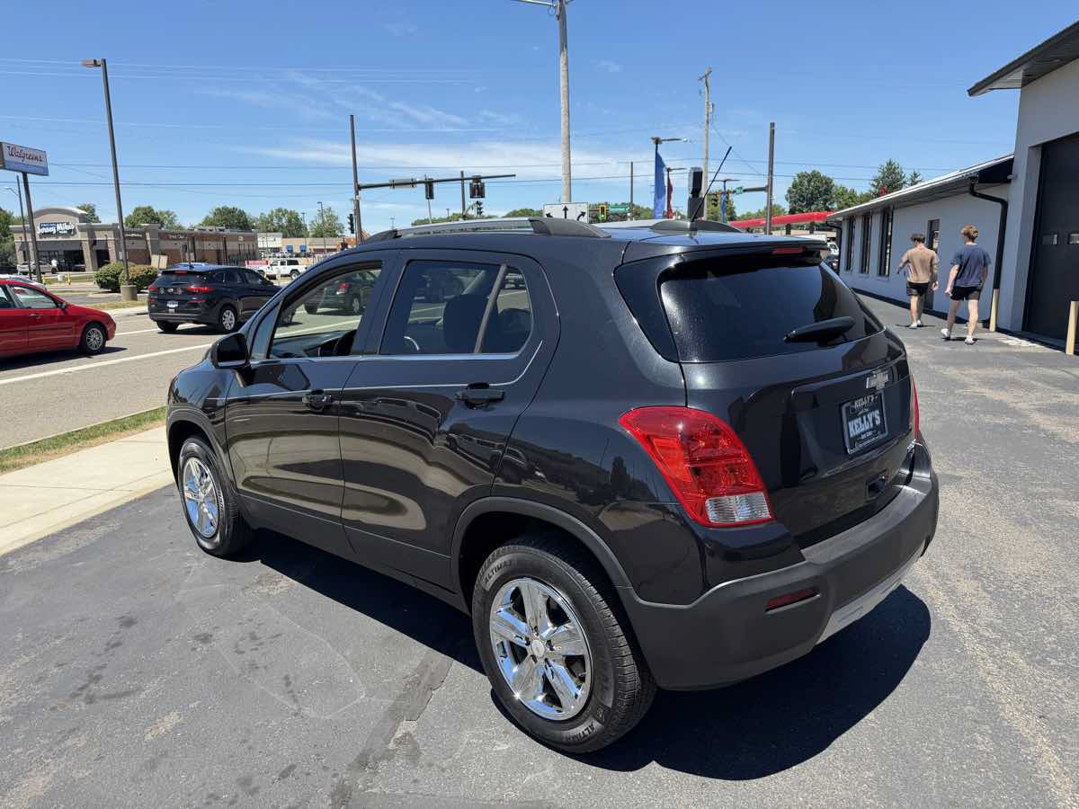 Used 2016 Chevrolet Trax LT AWD/4WD image 3