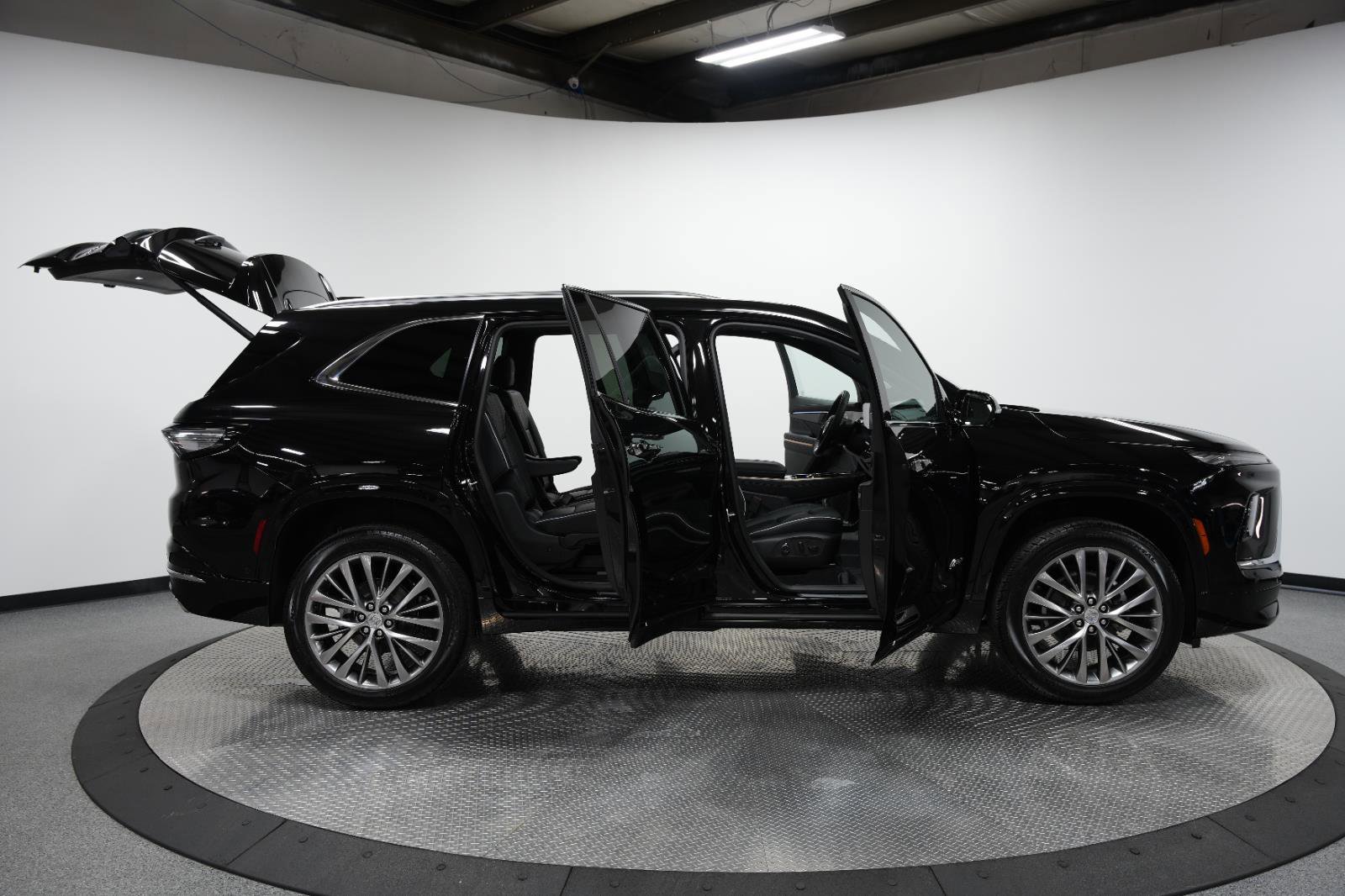 New 2026 Buick Enclave Avenir w/ Super Cruise Package image 9