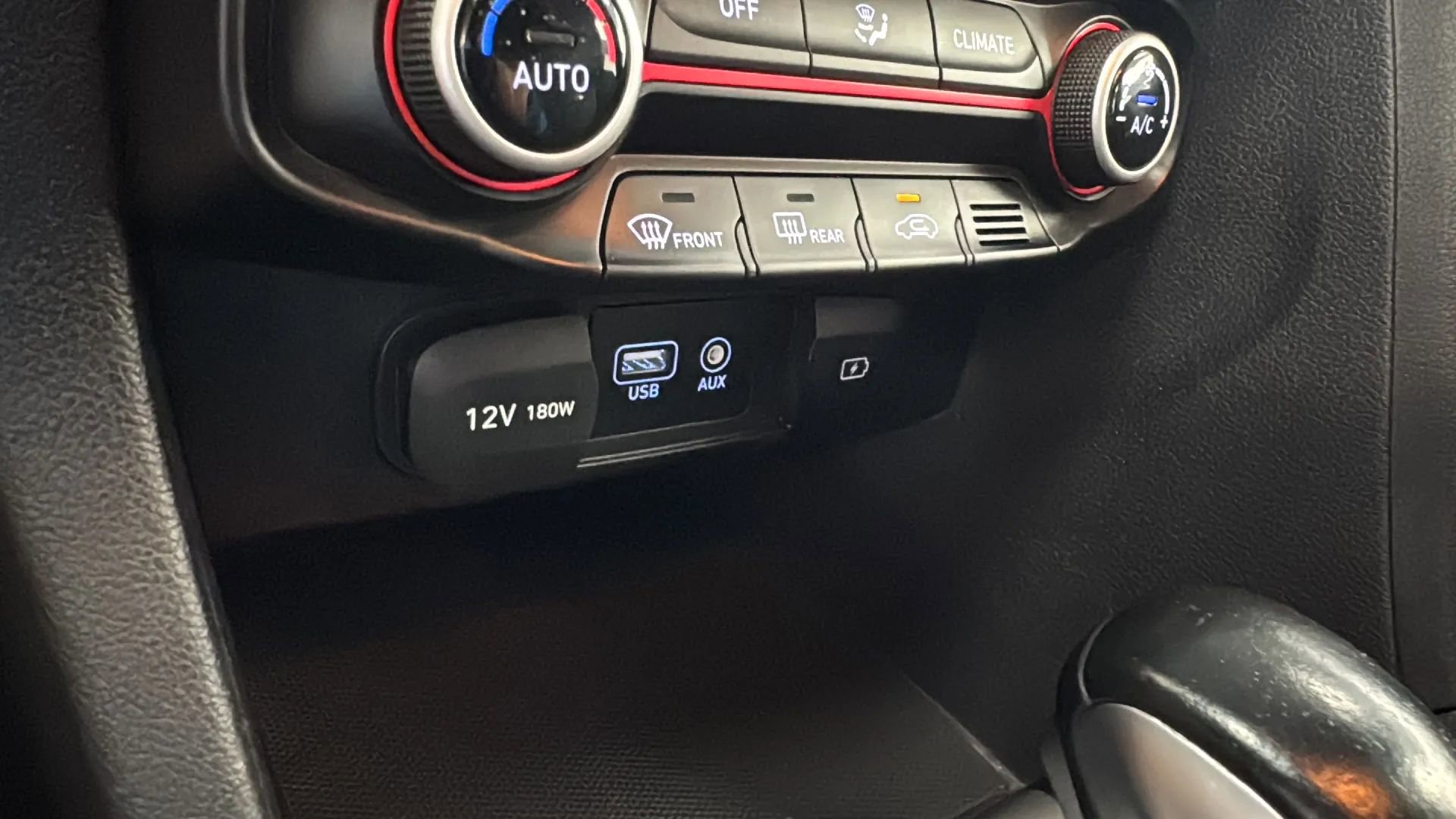 Used 2019 Hyundai Veloster Turbo FWD image 21