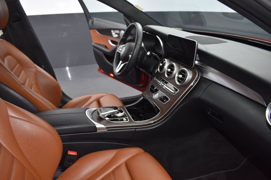 Used 2021 Mercedes-Benz C 300 4MATIC Sedan image 21