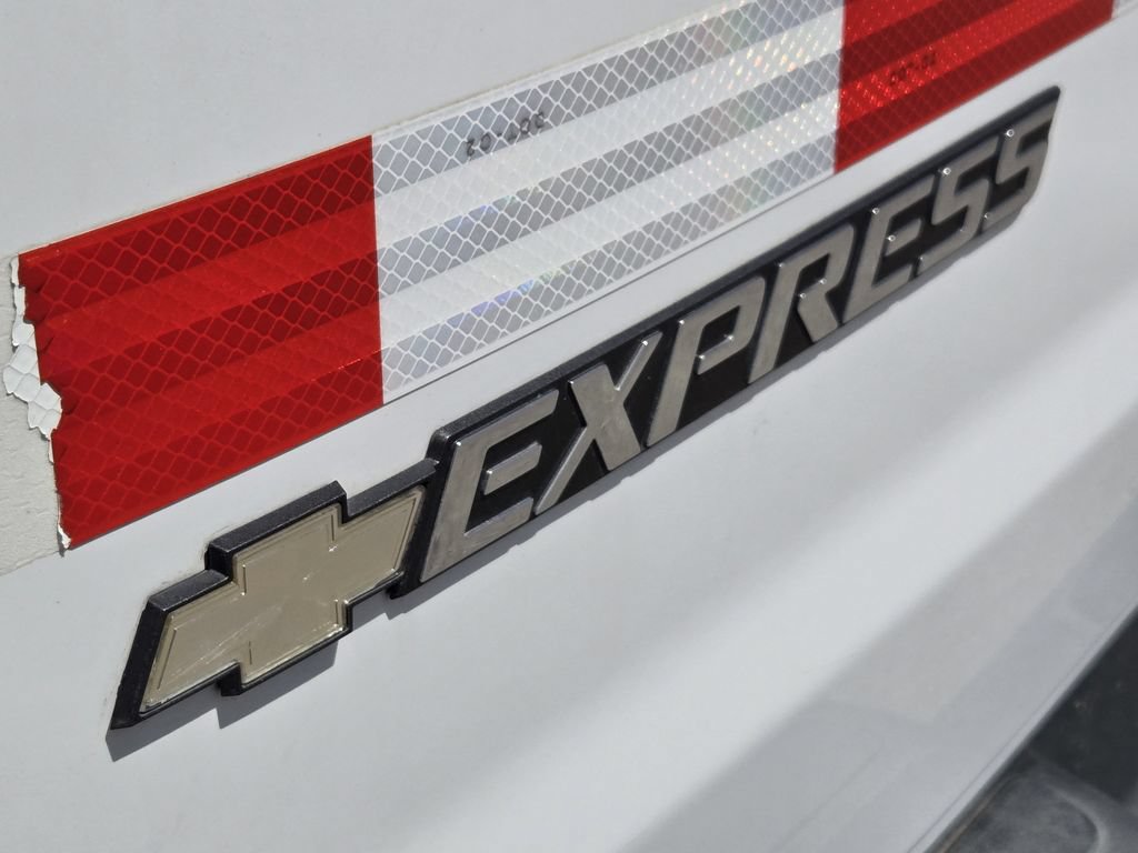 Used 2020 Chevrolet Express 2500 RWD image 10