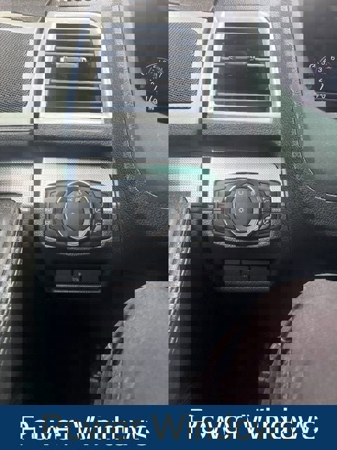 Used 2013 Ford Explorer XLT image 16