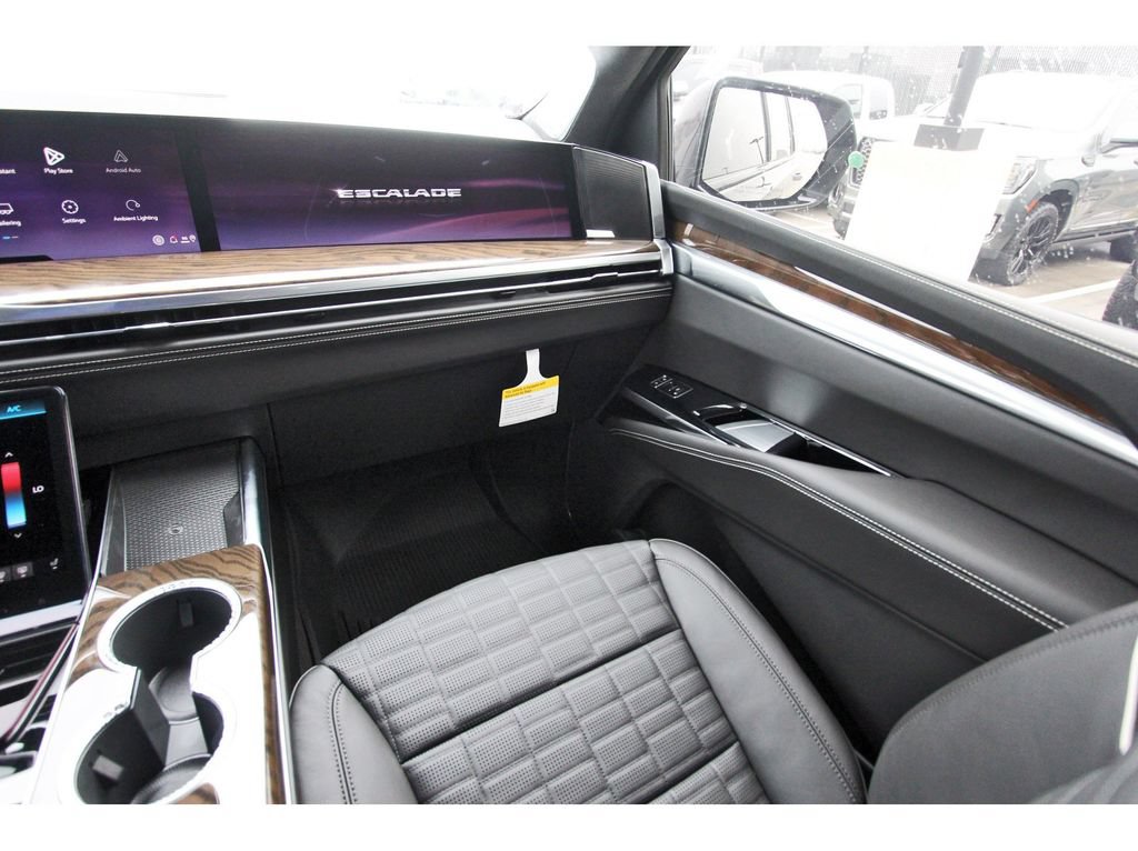 New 2026 Cadillac Escalade Platinum Sport w/ LPO, ONYX Package AWD/4WD image 10