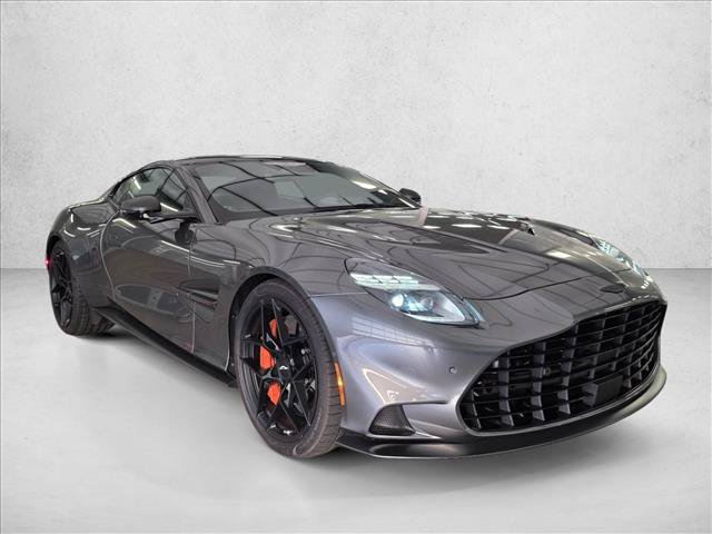 Used 2025 Aston Martin Vanquish RWD image 3