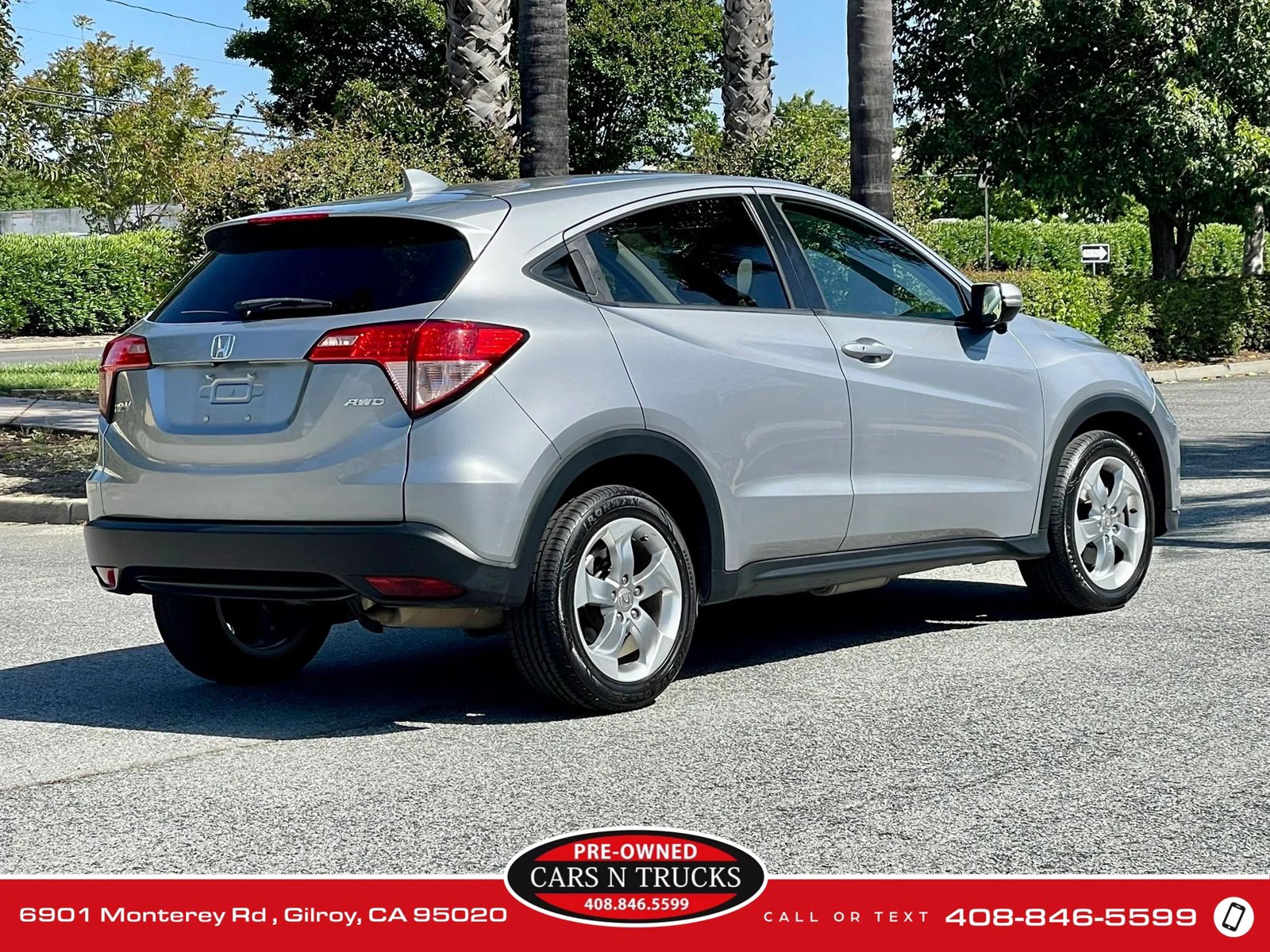 Used 2017 Honda HR-V EX image 4