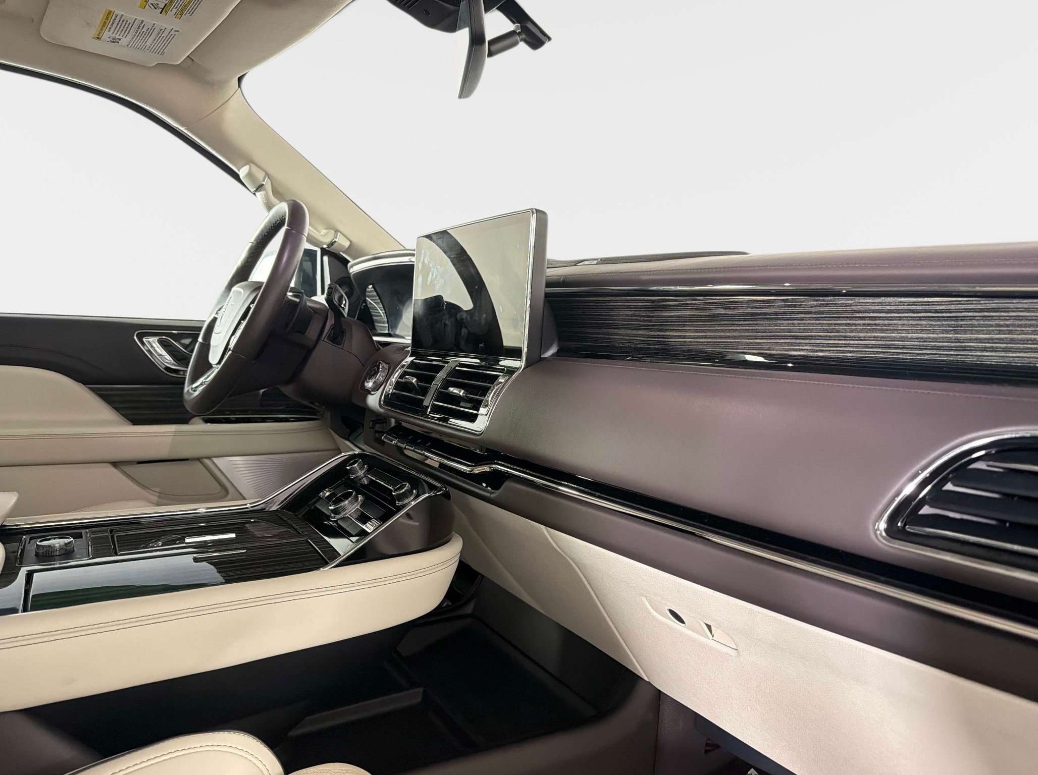Used 2024 Lincoln Navigator L Black Label AWD/4WD image 23