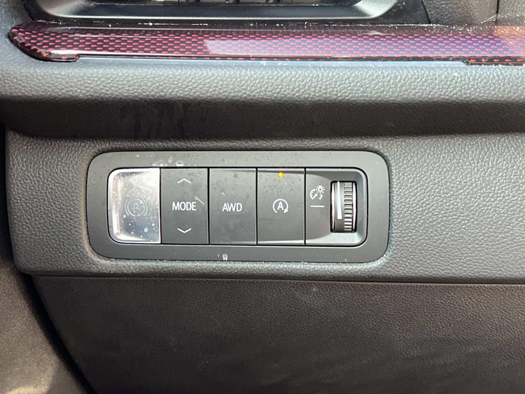 Used 2024 Chevrolet Traverse Z71 w/ LPO, Floor Liner Package AWD/4WD image 26
