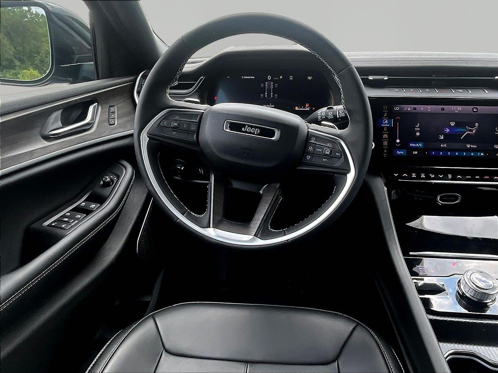 New 2026 Jeep Grand Cherokee Limited AWD/4WD image 9