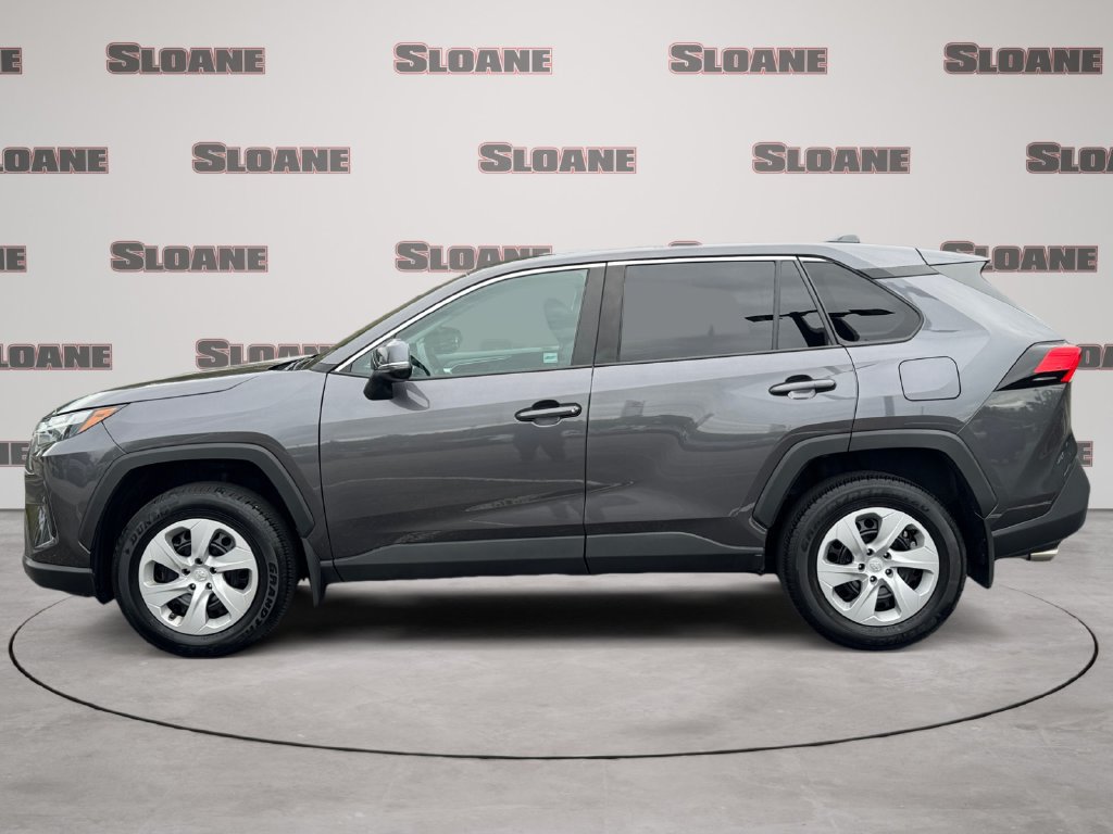 Used 2024 Toyota RAV4 LE AWD/4WD image 2