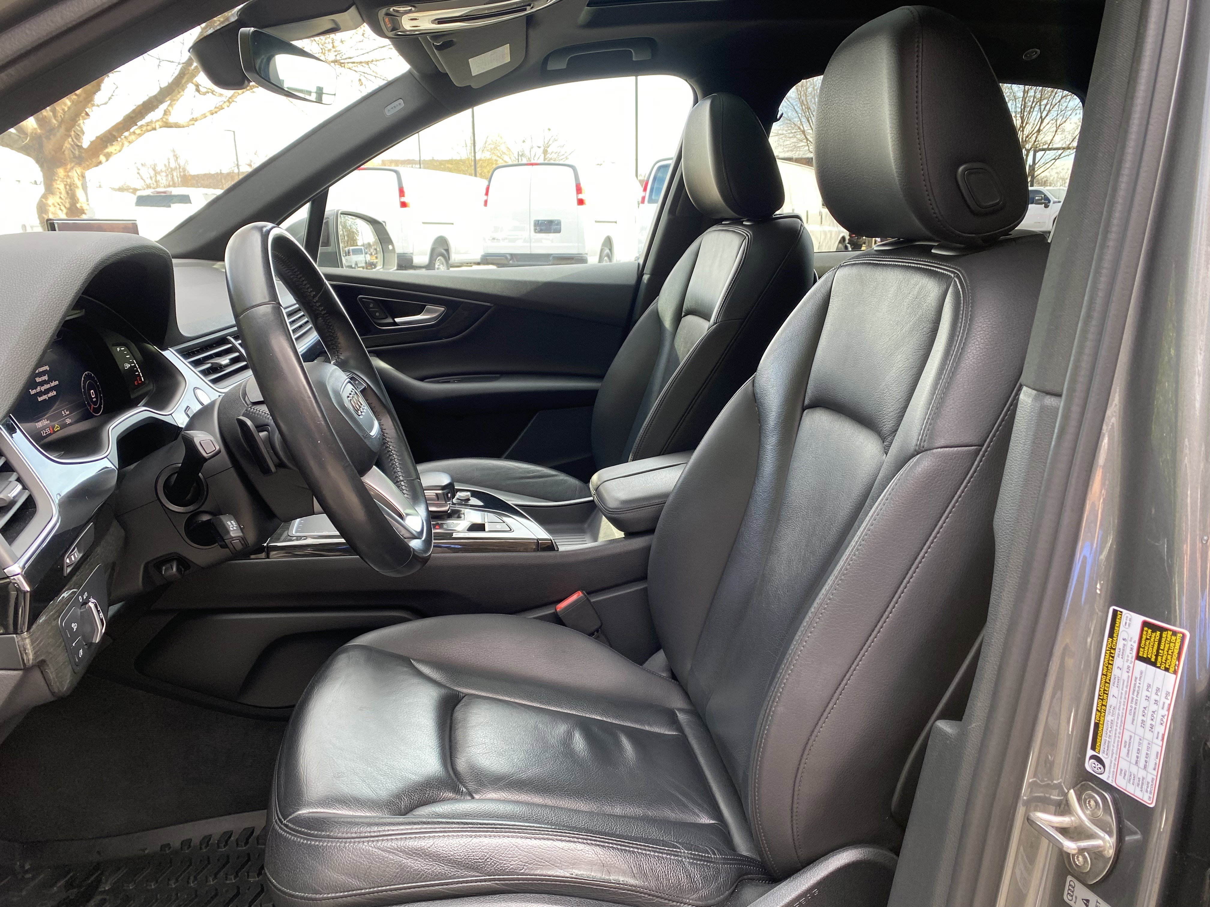 Used 2017 Audi Q7 3.0T Premium Plus w/ Premium Plus Package image 16