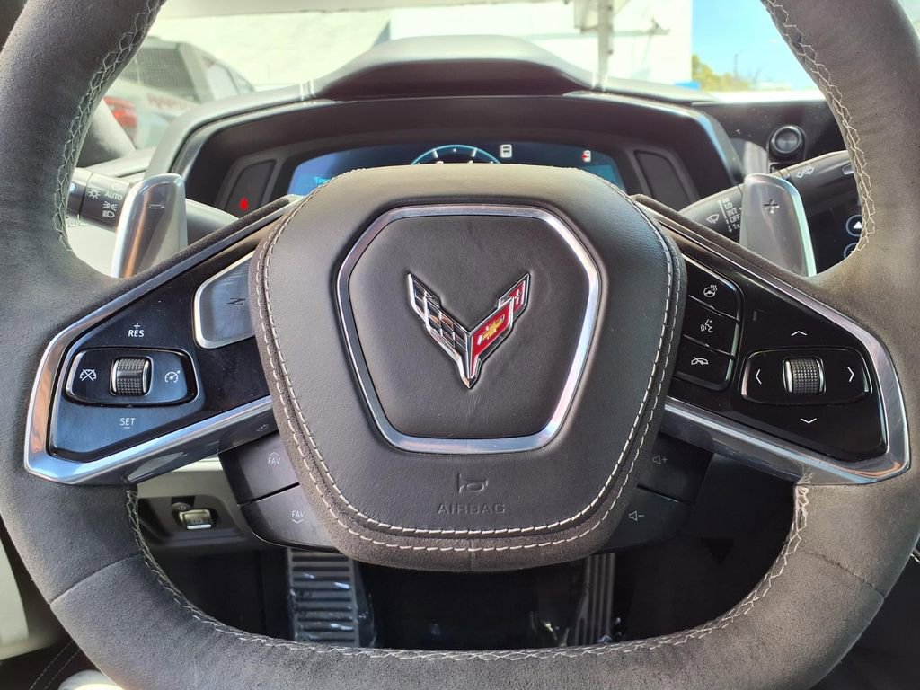 Used 2022 Chevrolet Corvette Stingray Premium Conv w/ Z51 Performance Package RWD image 23
