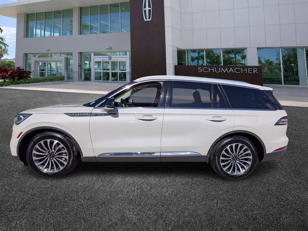 Certified 2023 Lincoln Aviator Reserve RWD image 4