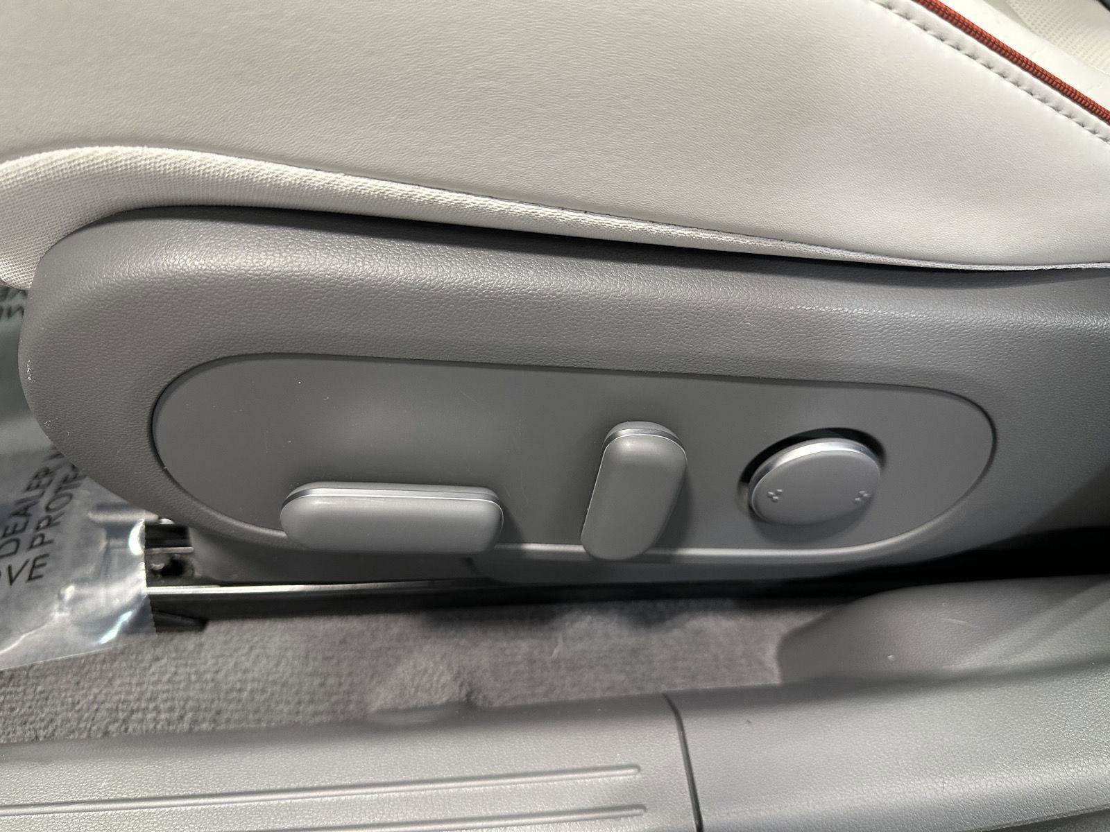 Used 2022 Hyundai Ioniq 5 SEL image 13