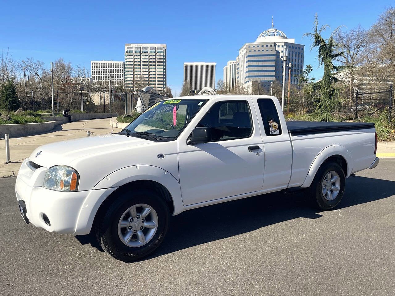 Used 2004 Nissan Frontier XE w/ (VTP) Value Truck Pkg image 2