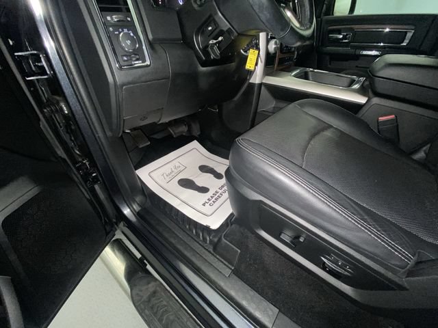 Used 2017 RAM 1500 Laramie RWD image 12