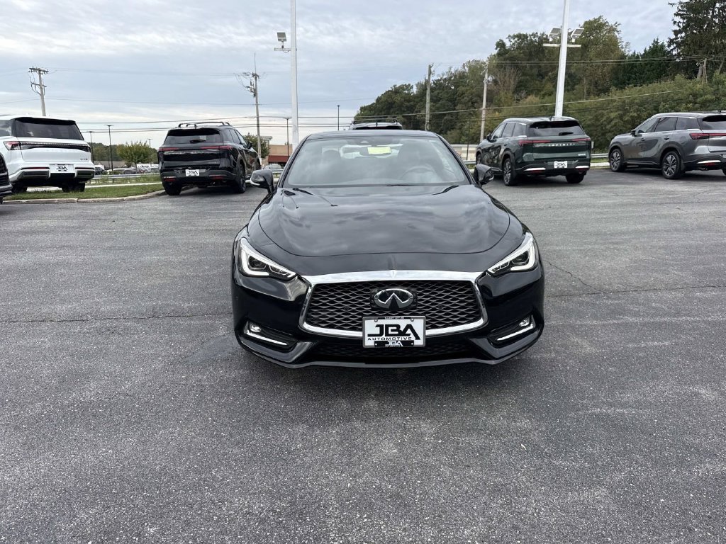 Used 2018 INFINITI Q60 Red Sport 400 w/ Sensory Package 3.0T Sport AWD/4WD image 22