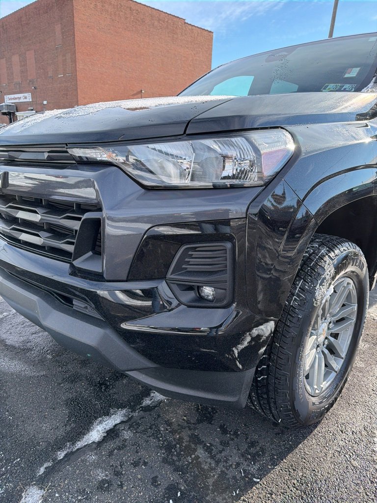 Used 2024 Chevrolet Colorado LT w/ LT Convenience Package II image 9