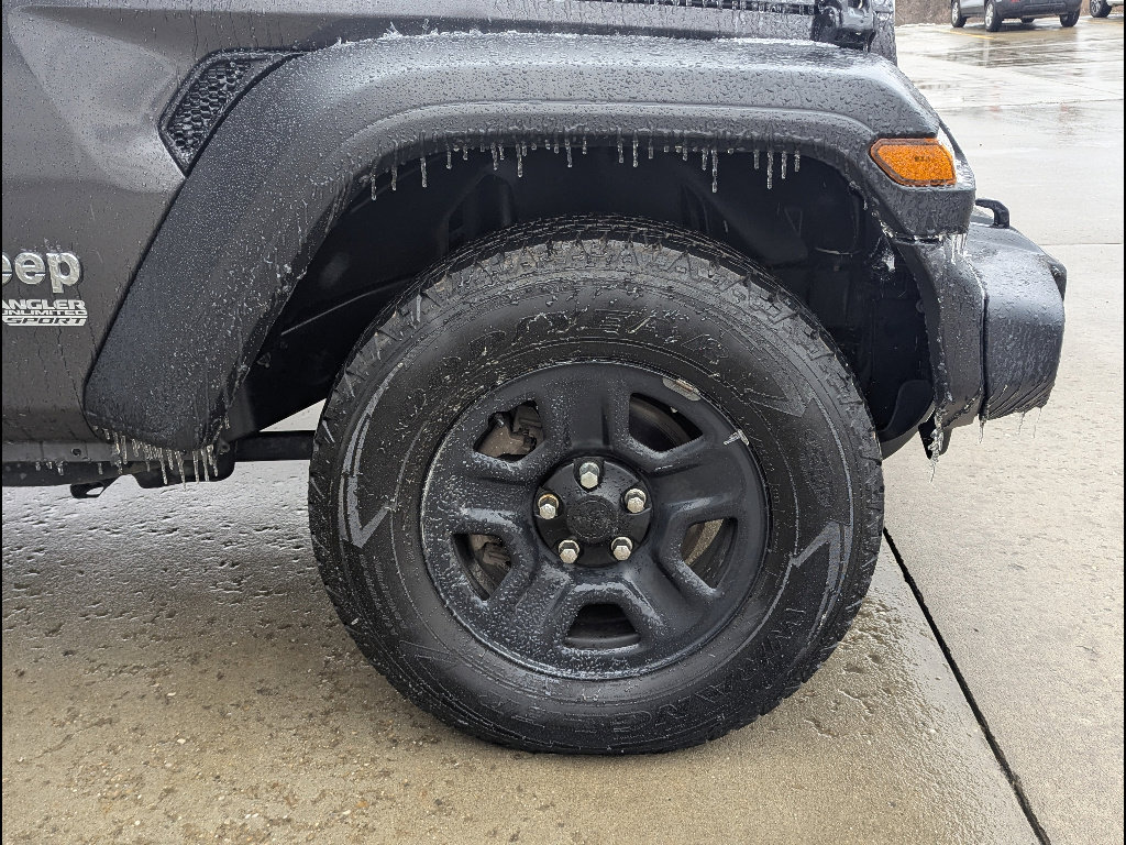 Used 2019 Jeep Wrangler Unlimited Sport image 15