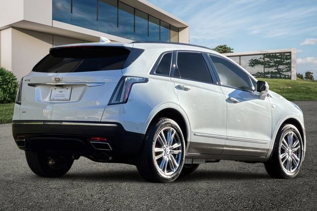 Certified 2025 Cadillac XT5 Sportv w/ Technology Package image 4