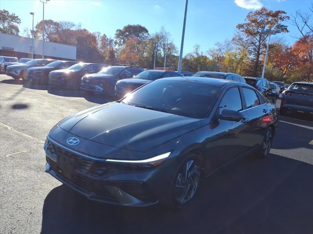 Used 2024 Hyundai Elantra Limited