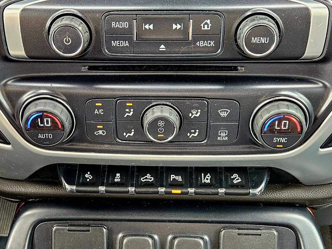 Used 2015 GMC Sierra 1500 SLT w/ SLT Crew Cab Value Package image 24