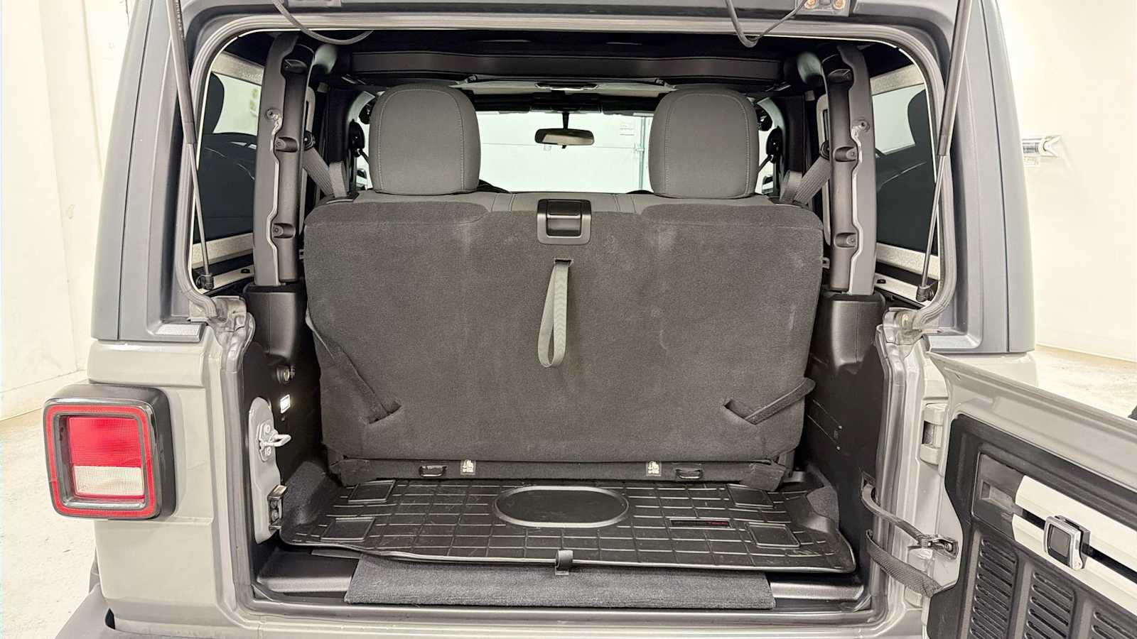 Used 2018 Jeep Wrangler Sport AWD/4WD image 26
