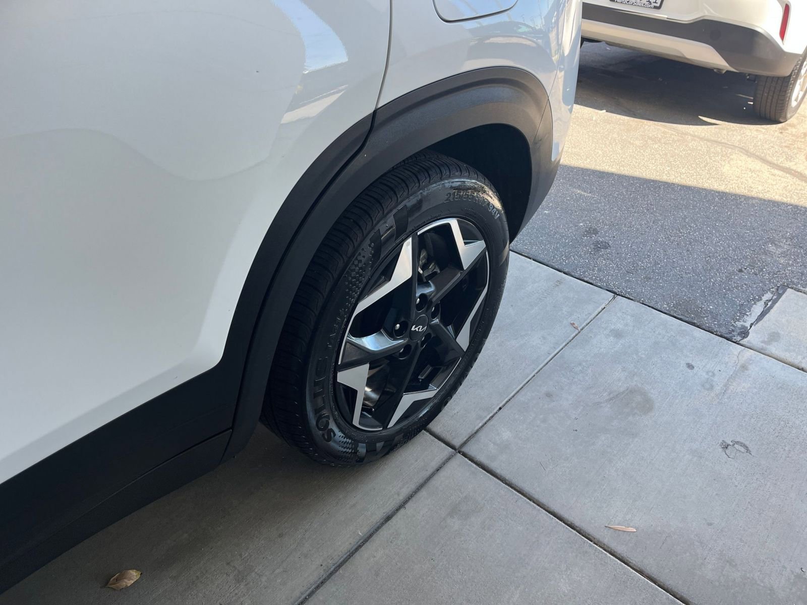 Used 2025 Kia Seltos S image 32