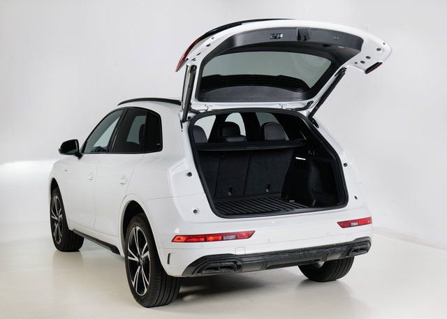 Certified 2025 Audi Q5 2.0T Premium Plus image 6