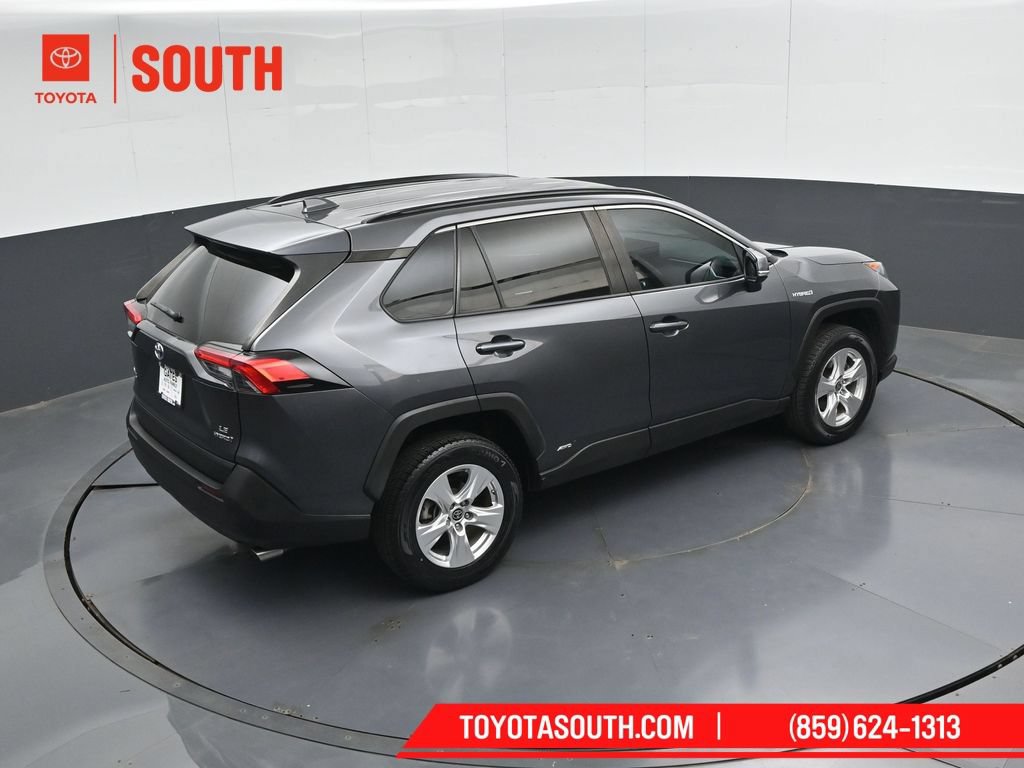 Used 2021 Toyota RAV4 LE AWD/4WD image 43