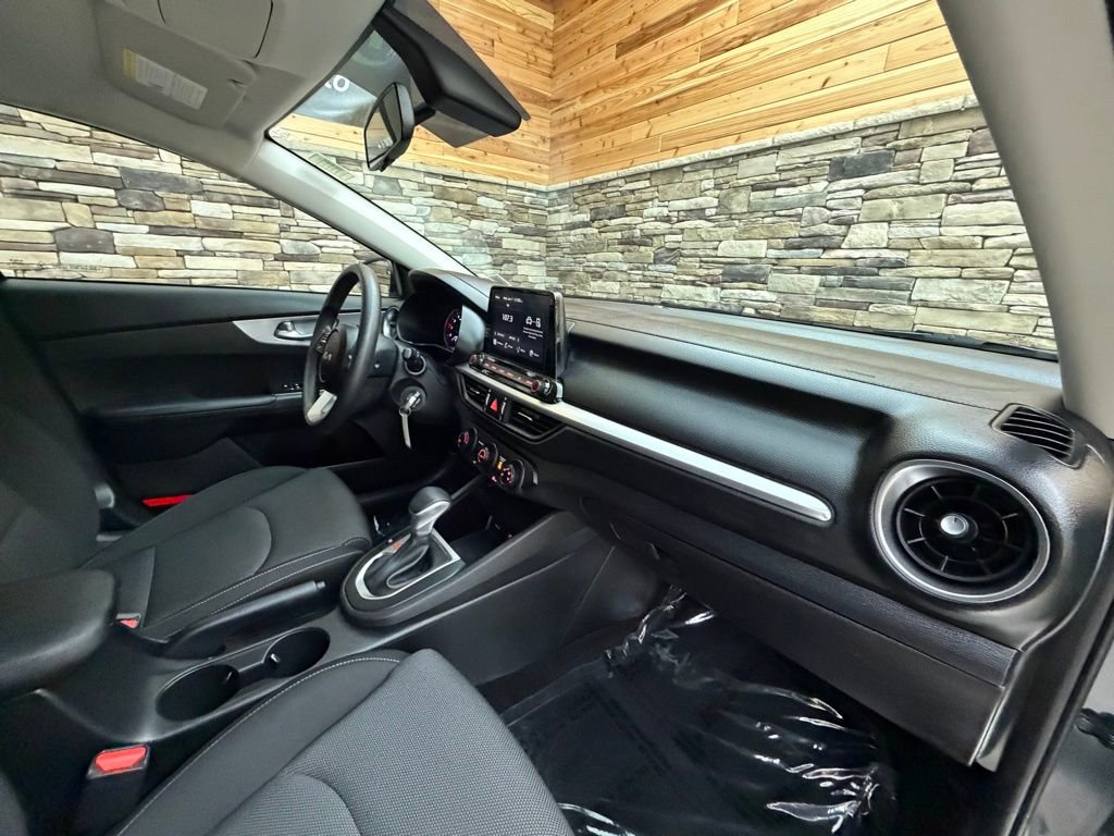 Used 2024 Kia Forte LXS image 13