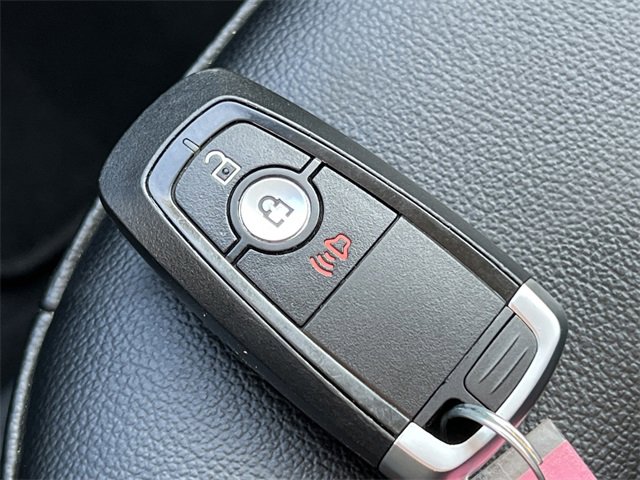 Used 2024 Ford Edge SEL image 30