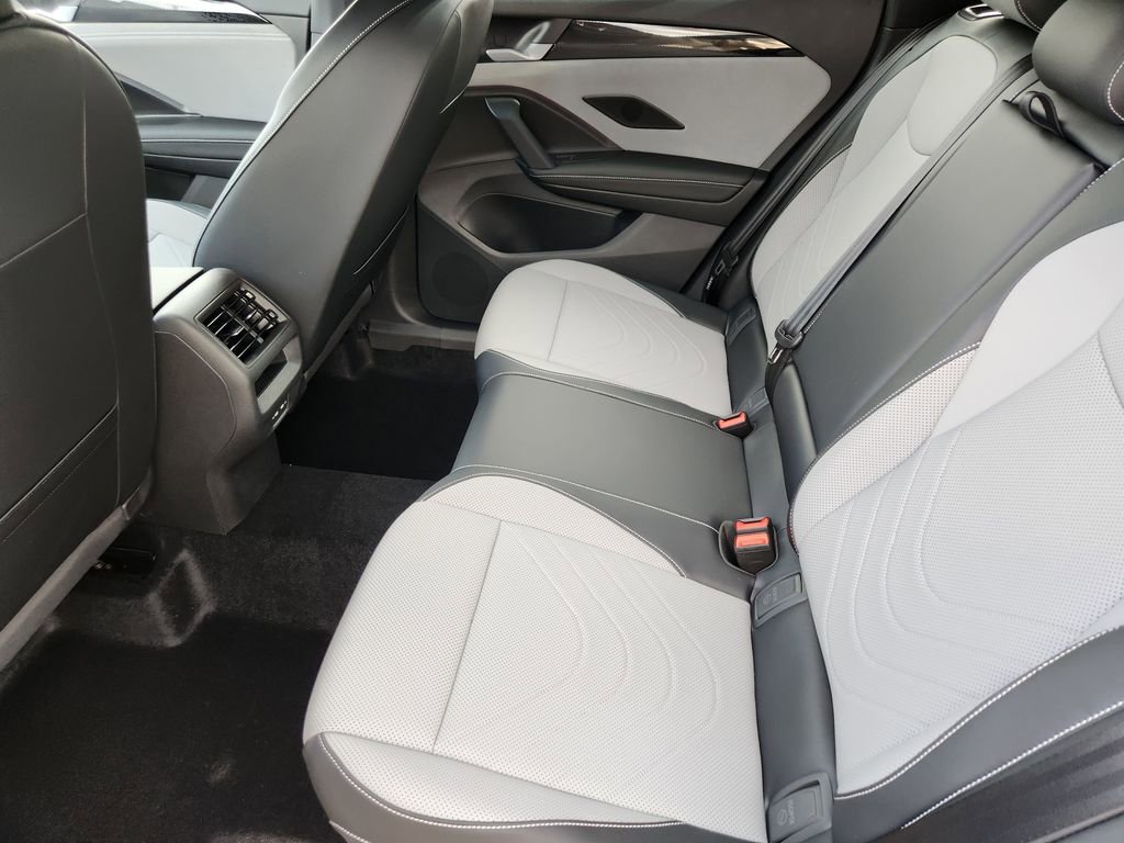 New 2026 Volkswagen Tiguan SE R-Line image 19