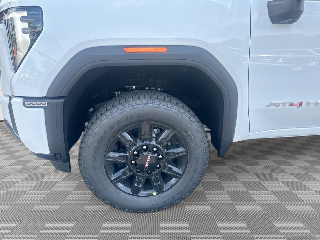 New 2026 GMC Sierra 3500 AT4 w/ AT4 Premium Plus Package AWD/4WD image 30