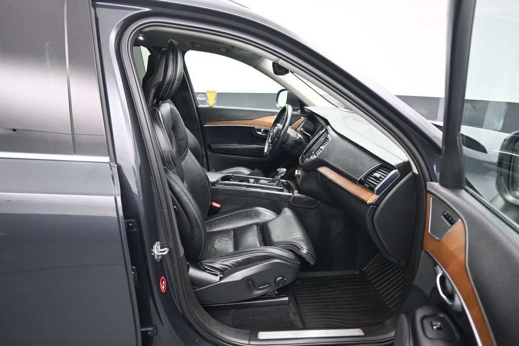 Used 2017 Volvo XC90 T6 Inscription w/ Vision Package AWD/4WD image 56
