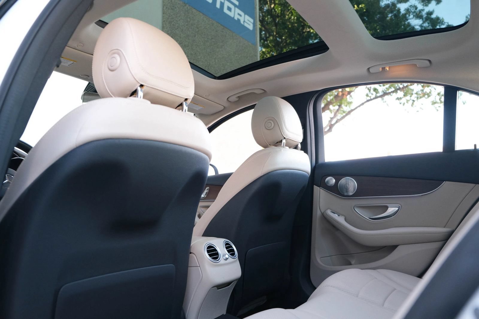 Used 2021 Mercedes-Benz C 300 4MATIC Sedan w/ Premium Package image 25
