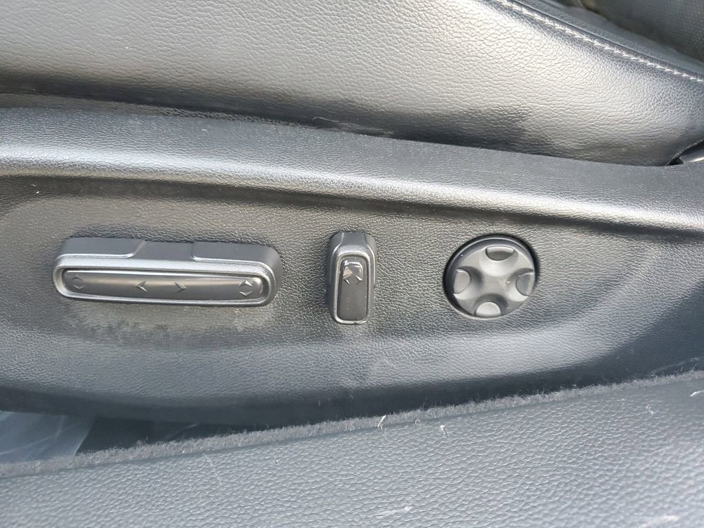 Used 2020 Honda Accord Touring image 21