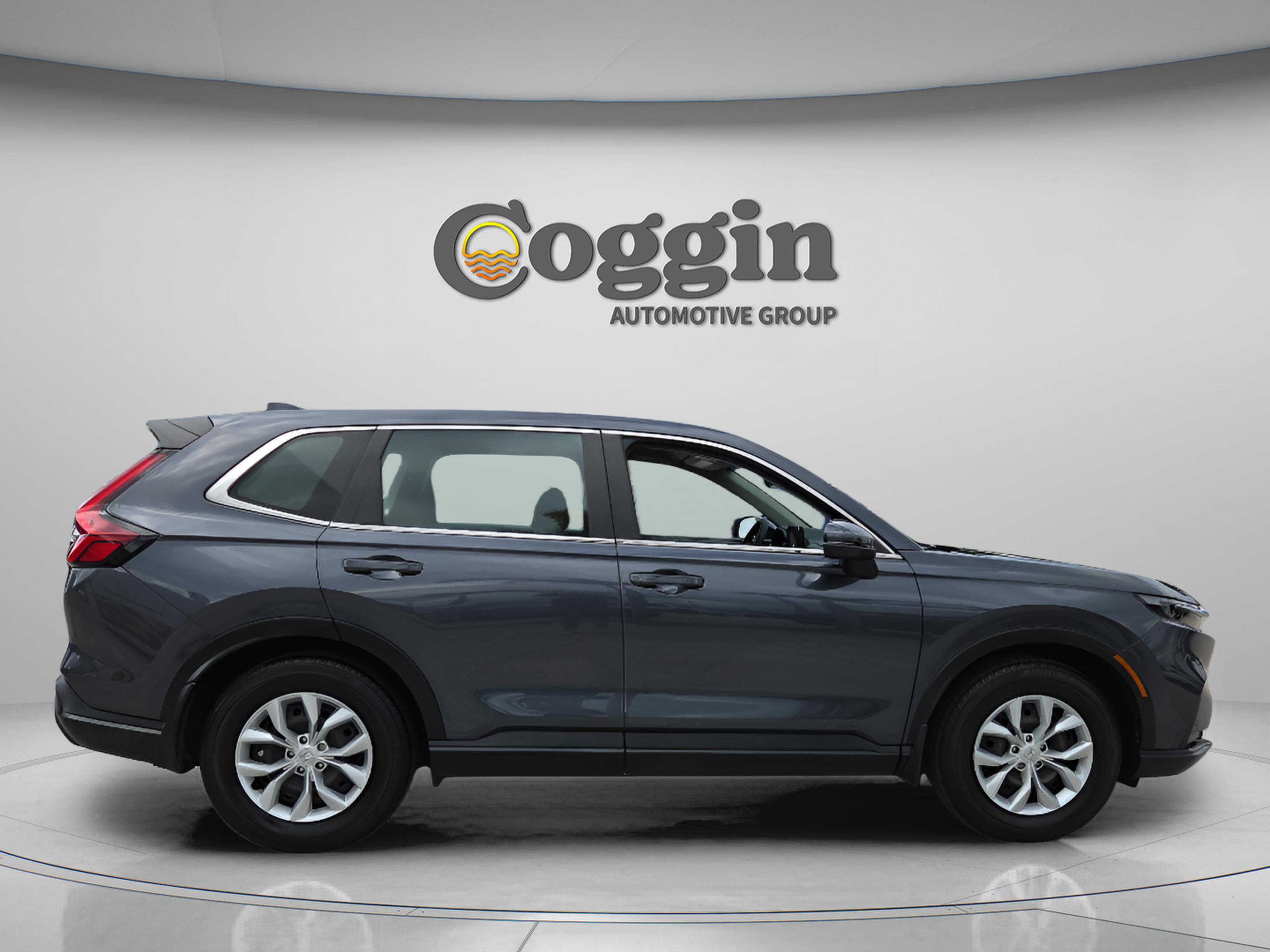 Used 2023 Honda CR-V LX image 6