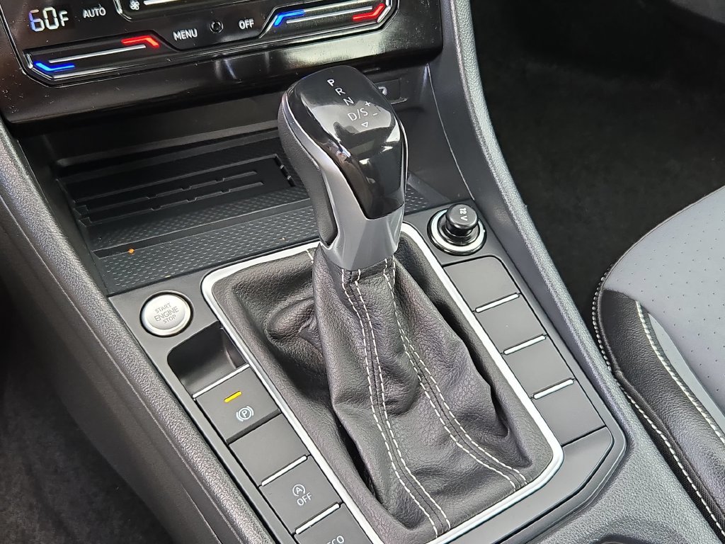 Used 2026 Volkswagen Jetta SE FWD image 20