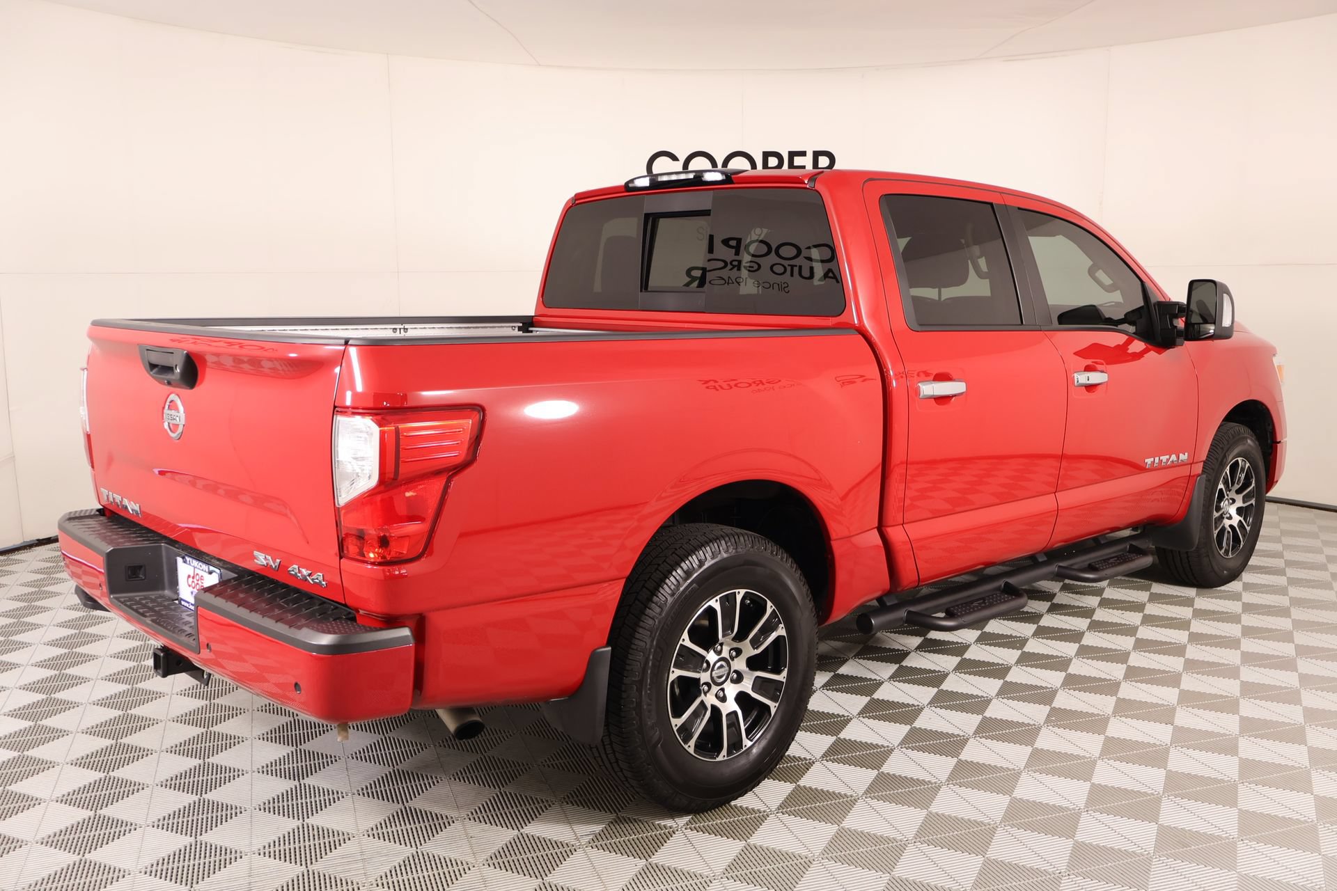 Used 2021 Nissan Titan SV w/ SV Convenience Package AWD/4WD image 21