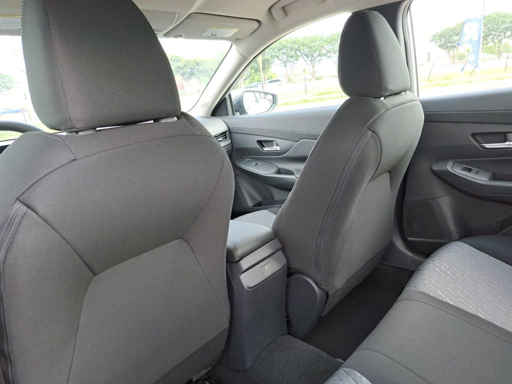 Used 2026 Nissan Sentra SV w/ SV Convenience Package FWD image 22