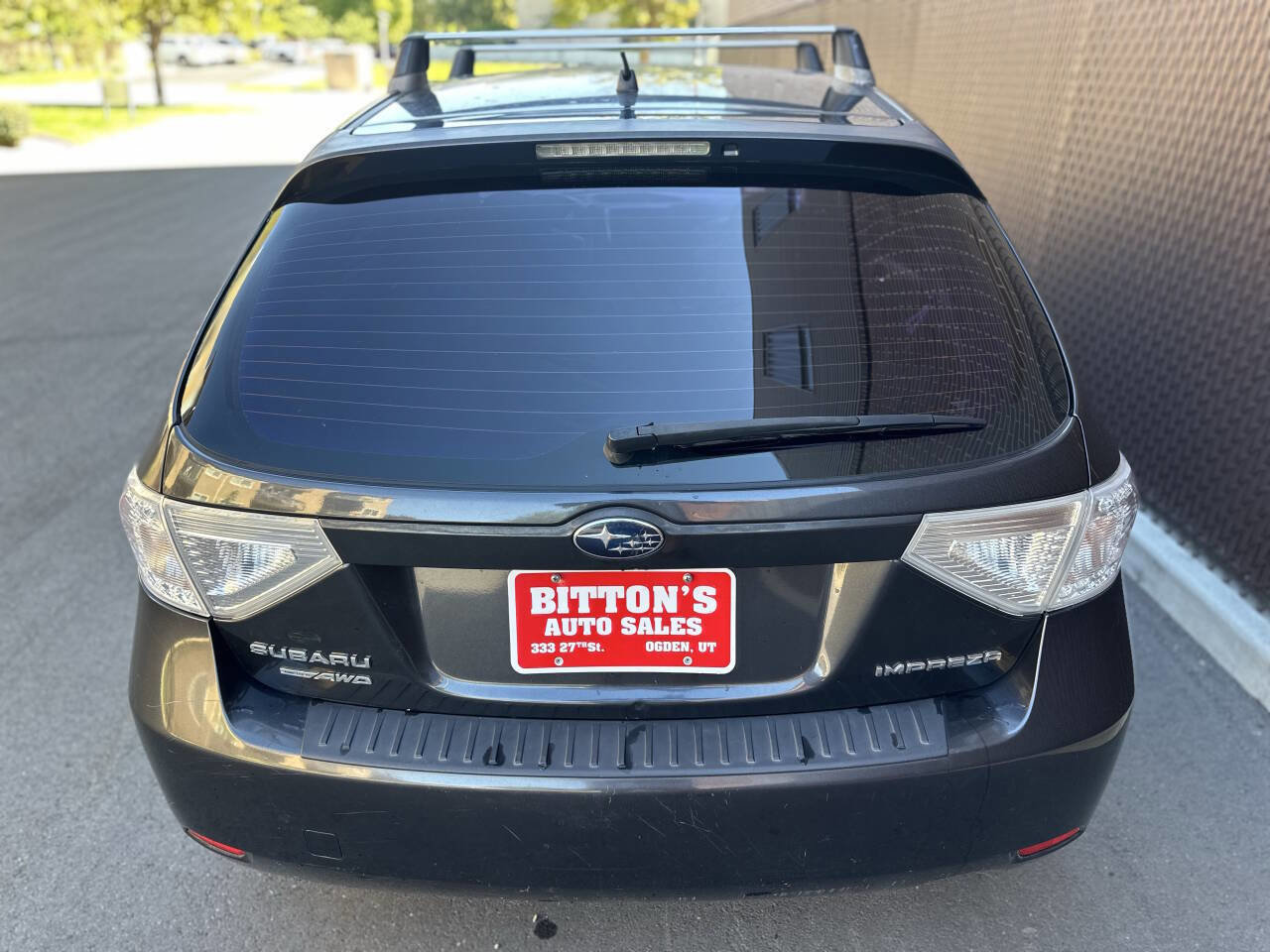 Used 2011 Subaru Impreza 2.5i Premium w/ PWR Moonroof Value Pkg image 4