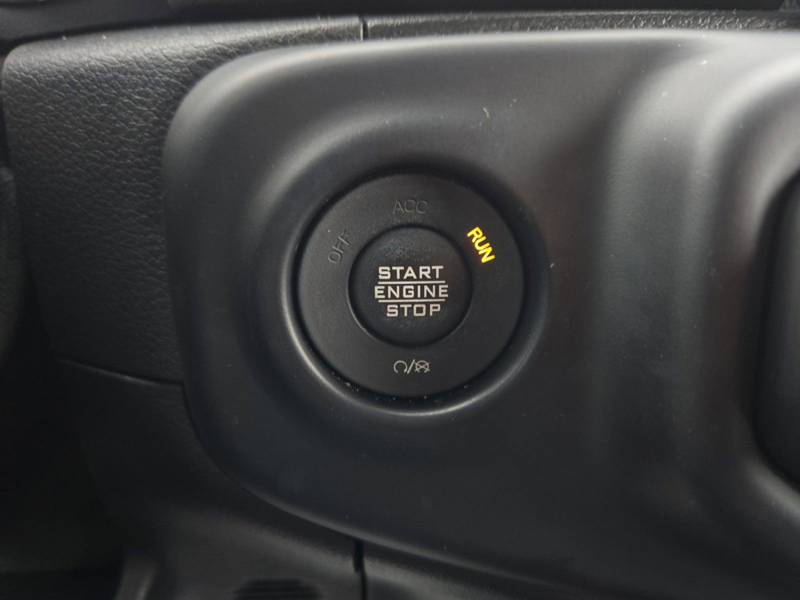 Used 2021 Jeep Wrangler Unlimited Sahara AWD/4WD image 17