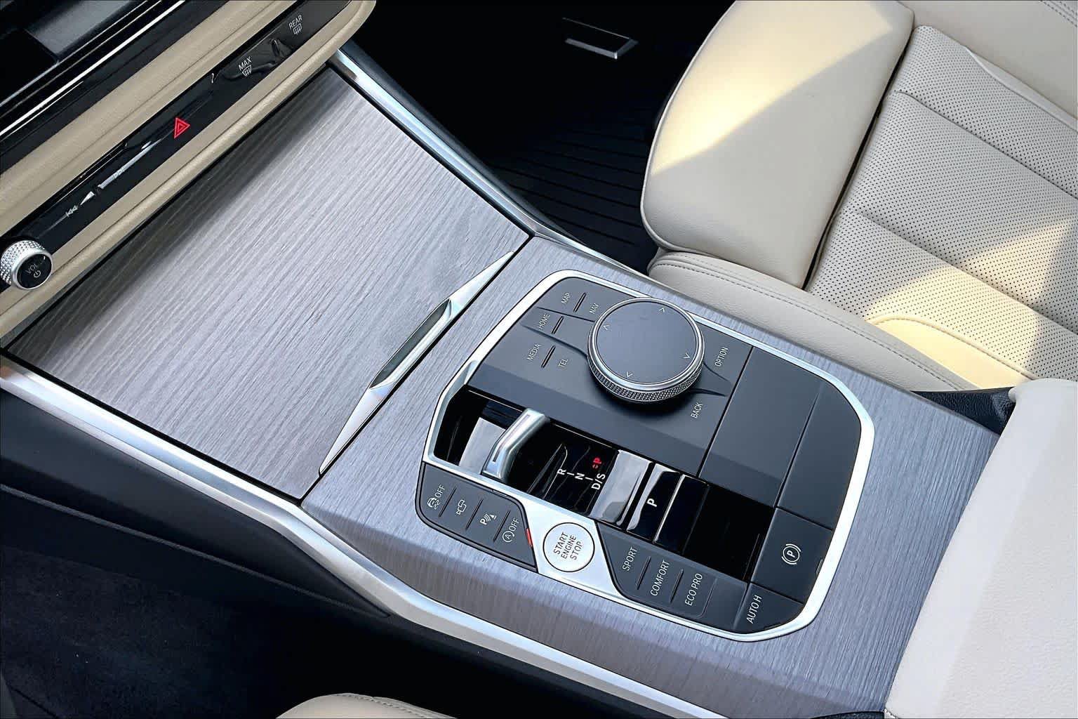 New 2026 BMW 330i Sedan w/ Convenience Package RWD image 7