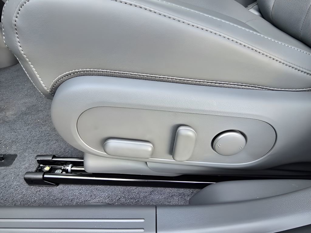New 2026 Hyundai Ioniq 5 SEL image 16