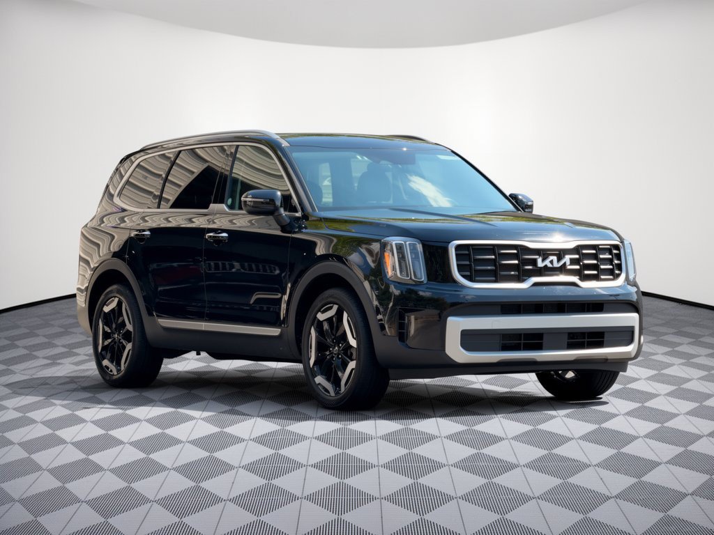 Used 2025 Kia Telluride S FWD image 7