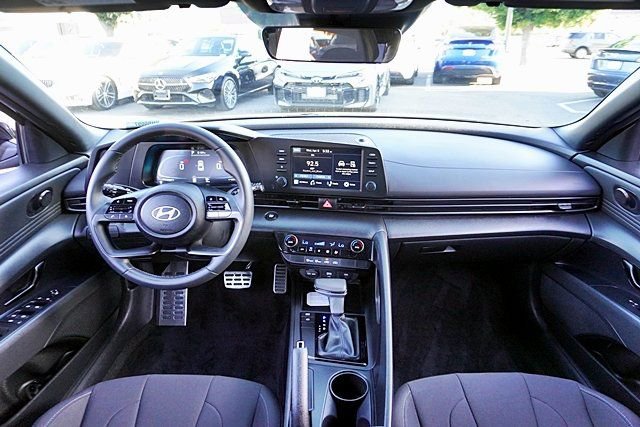 Certified 2026 Hyundai Elantra Sport image 17