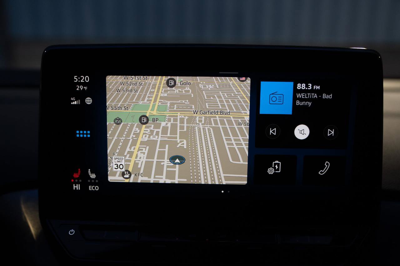 Used 2022 Volkswagen ID.4 Pro RWD image 31