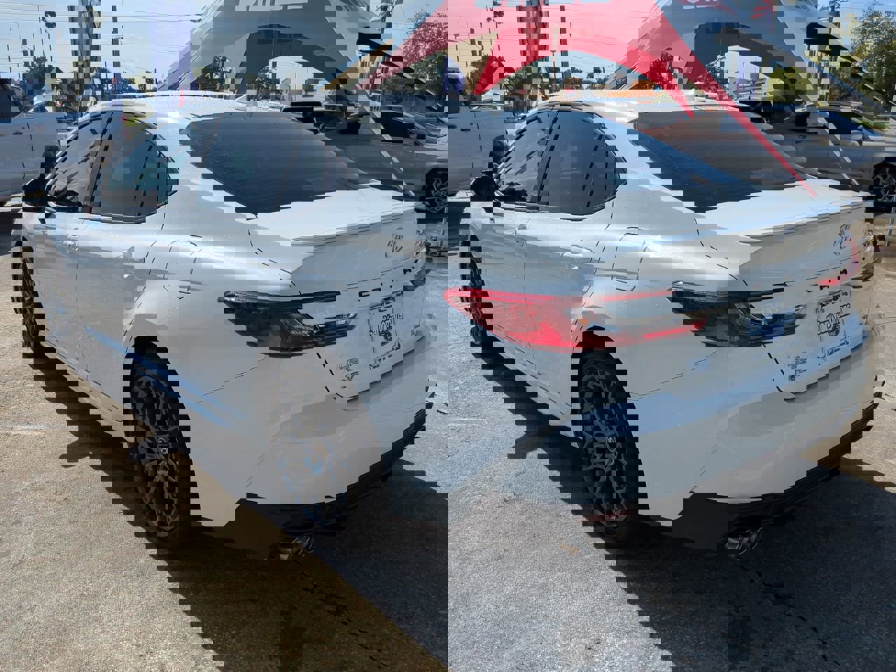 Used 2025 Toyota Camry SE image 6