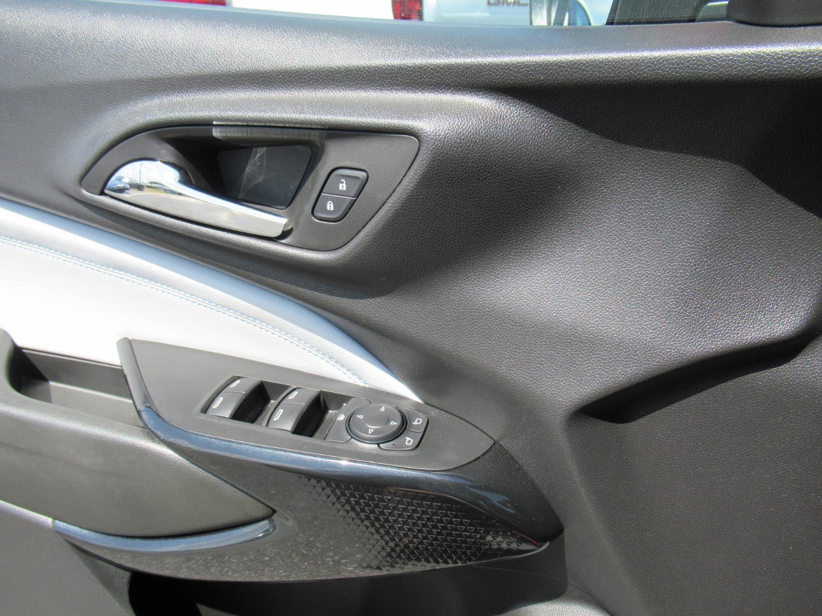 Certified 2024 Chevrolet Trax LT FWD image 19