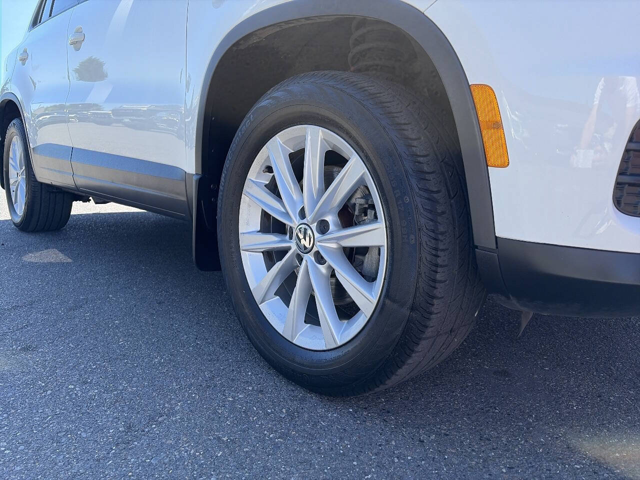 Used 2017 Volkswagen Tiguan S AWD/4WD image 14